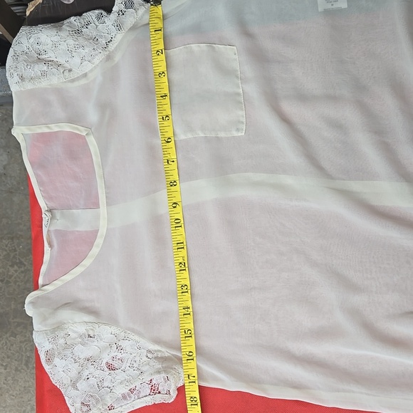 Cream colored lush cardigan with lacework sleeves and button up back like new - Picture 7 of 8